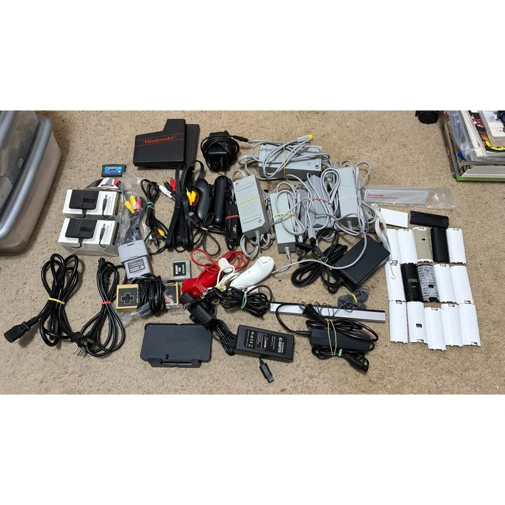 Lot of 6 Official OEM Nintendo Wii Wii U AC Power Supply Adapter Cords And More